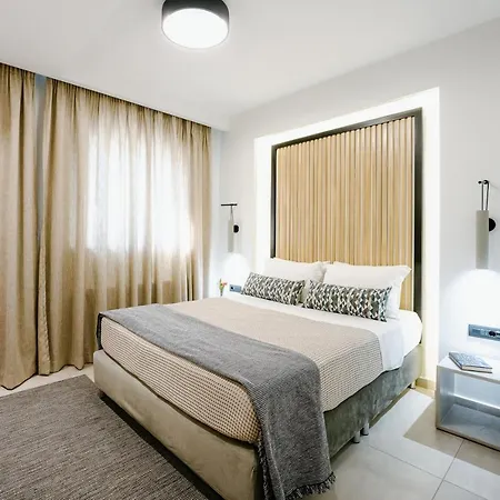 Andrew's Luxury Apartment