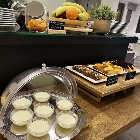 Andrew's Luxury Apartment *