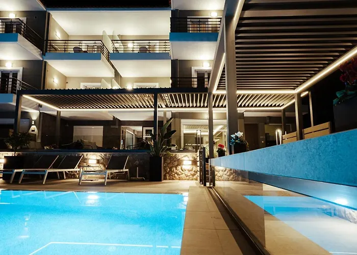 Andrew's Luxury Апартаменты