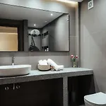 Andrew's Luxury *