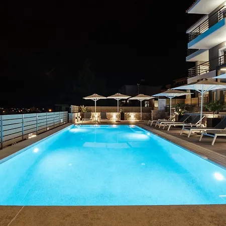 Andrew's Luxury Anabolu