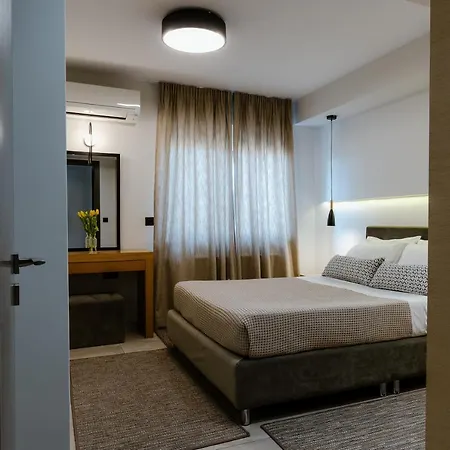 Andrew's Luxury Anabolu