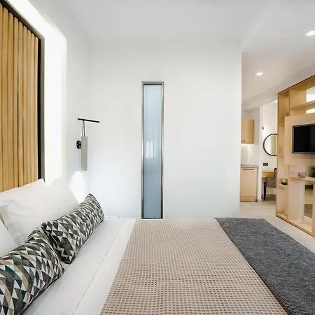 Andrew's Luxury Apartment *