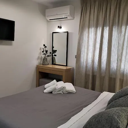 Andrew's Luxury *