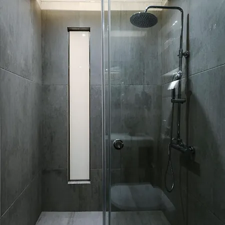 Andrew's Luxury * Anabolu