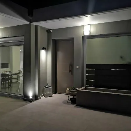 Andrew's Luxury Apartment