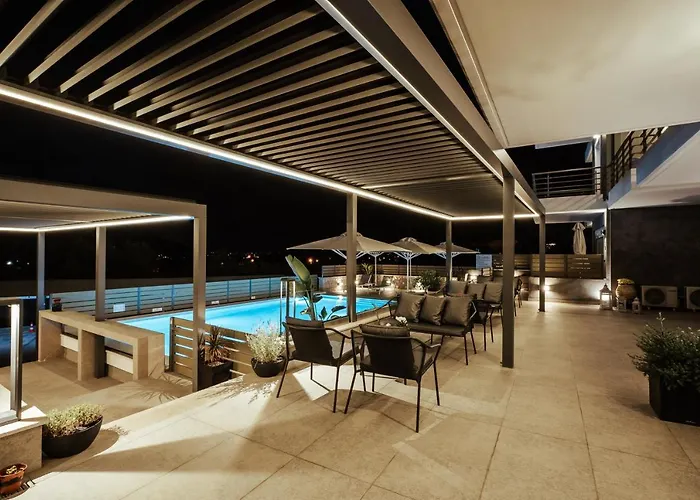 Andrew's Luxury Apartment