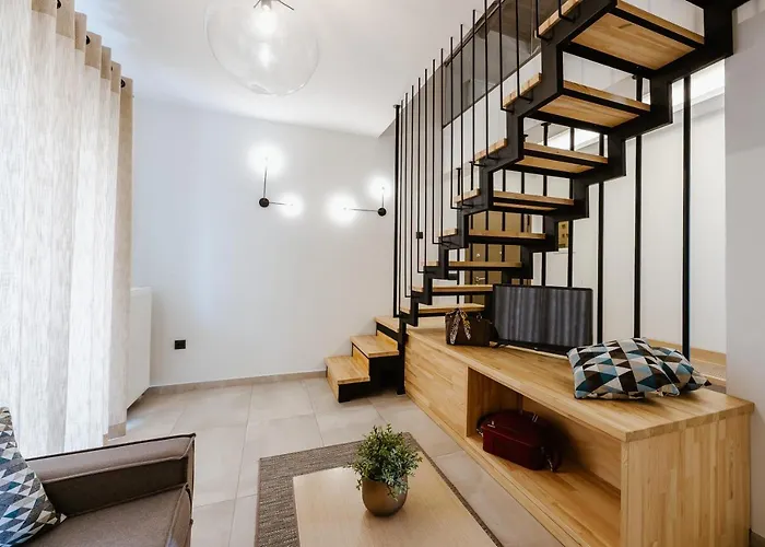 Andrew's Luxury Apartment