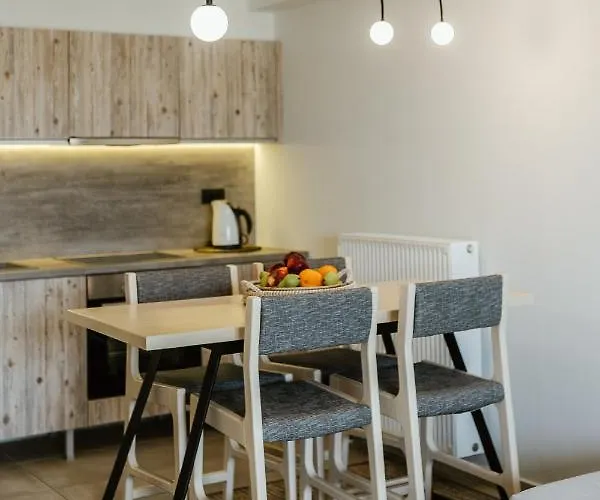 Andrew's Luxury Apartment