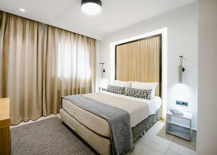 Andrew's Luxury Apartment