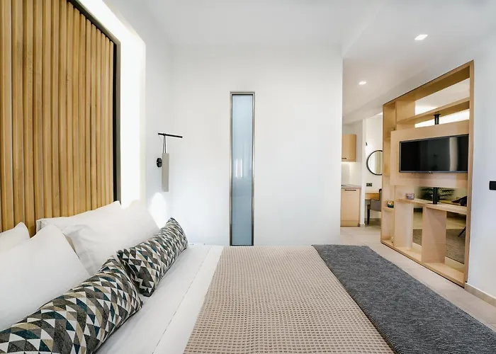 Andrew's Luxury Apartment *